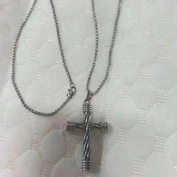 Trendy Pendant Necklace  Collection - Picture 4 of 4